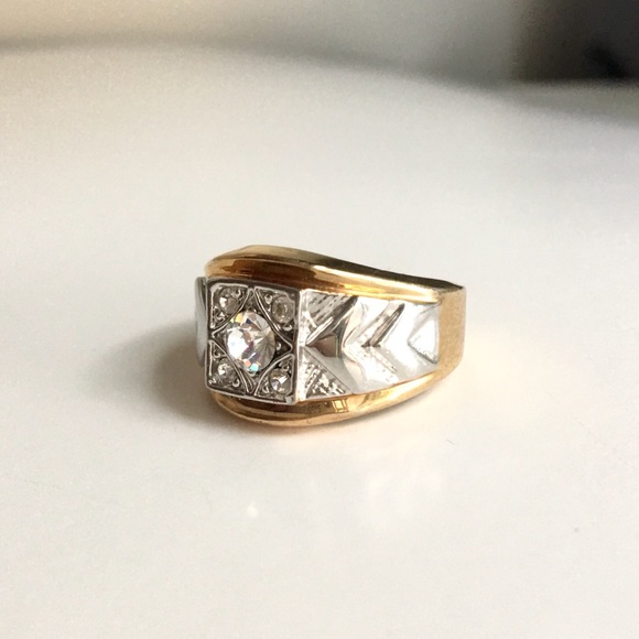 Vintage | Mens Keepsake Ring - Picture 2 of 9